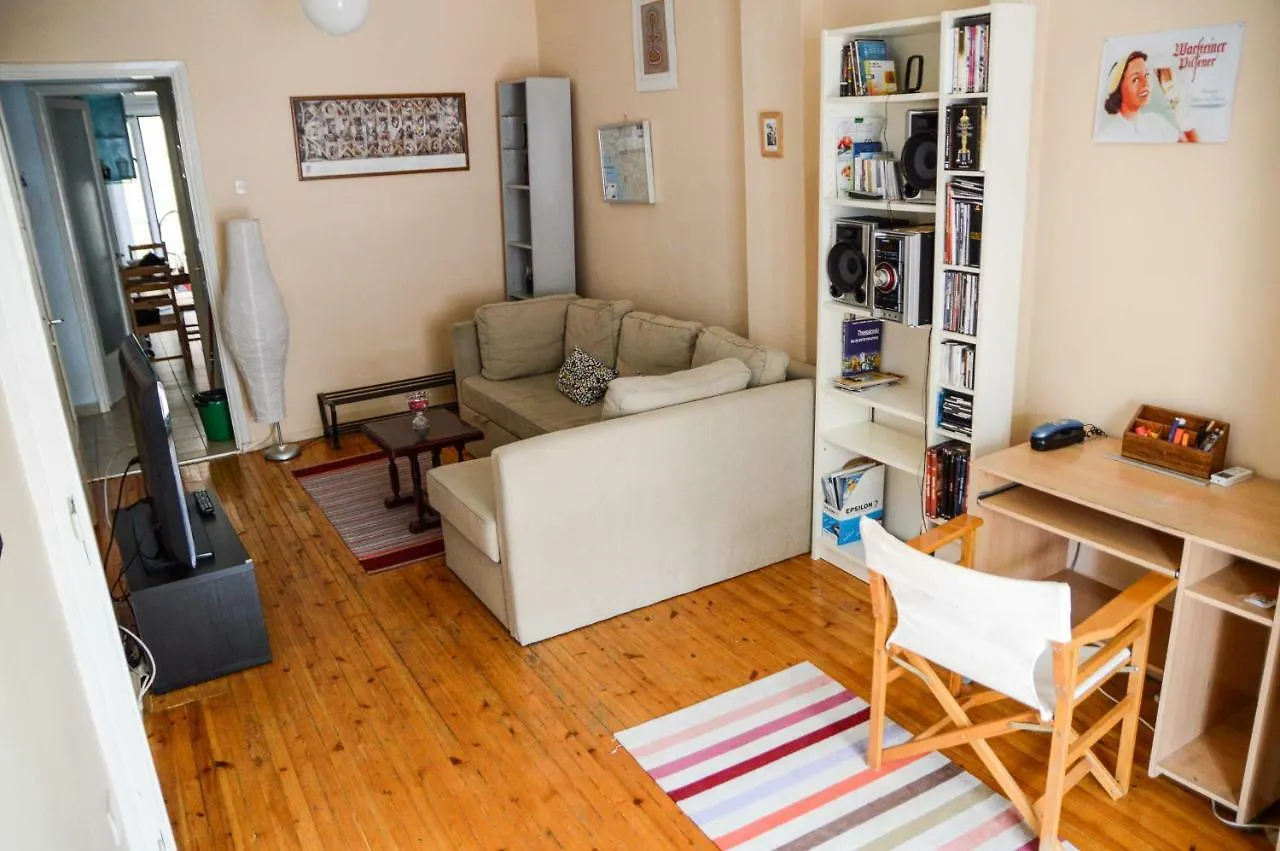 An Apartment For 2-4 Friends. Thessaloniki Greece